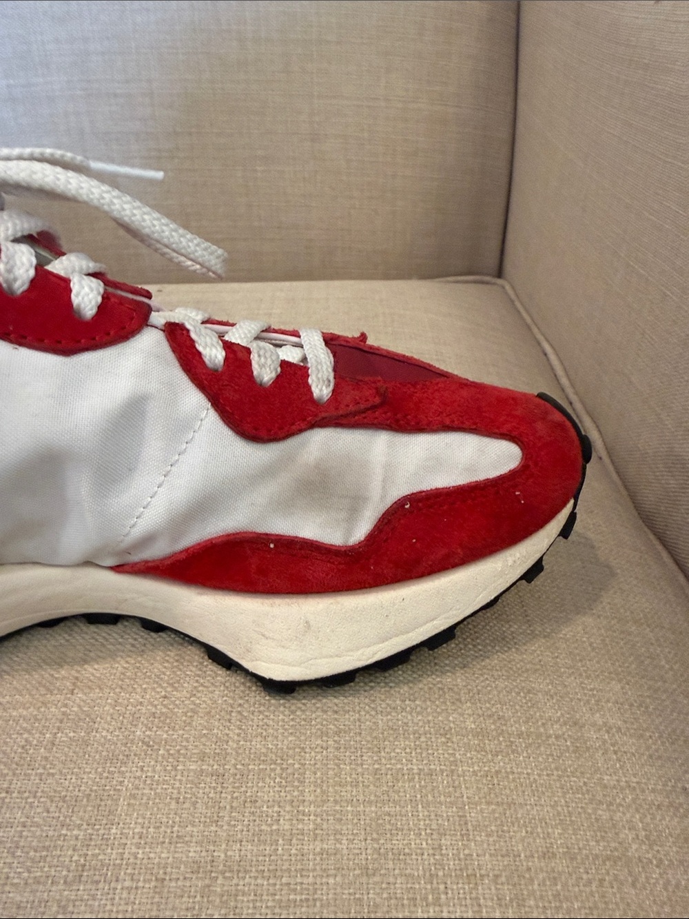 Men’s New Balance 327 sneakers -Red and White Retro Runner Sneakers - Picture 4 of 7